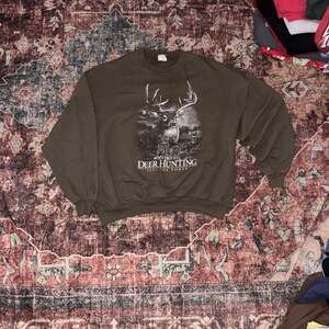 Vintage 90s Whitetail Deer Animal Graphic Green Crewneck Sweatshirt